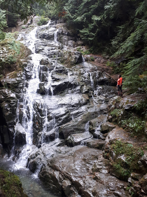 waterfall at the end of Big Cedar & Kennedy falls trail